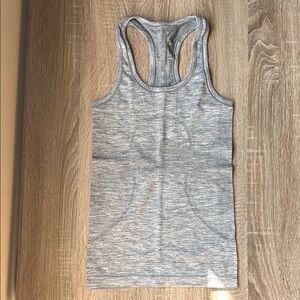 lululemon athletica Gray Fitted Sleeveless Tank Top